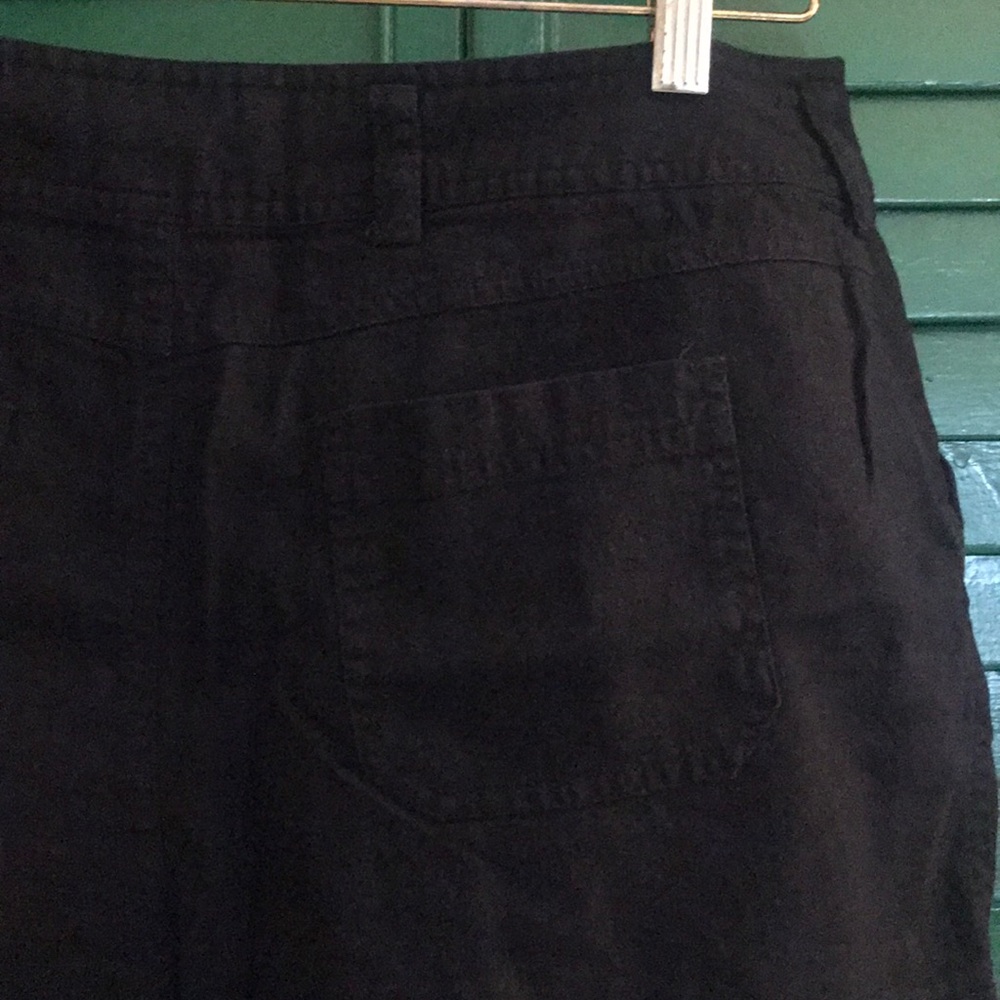Black shorts - Picture 4 of 5